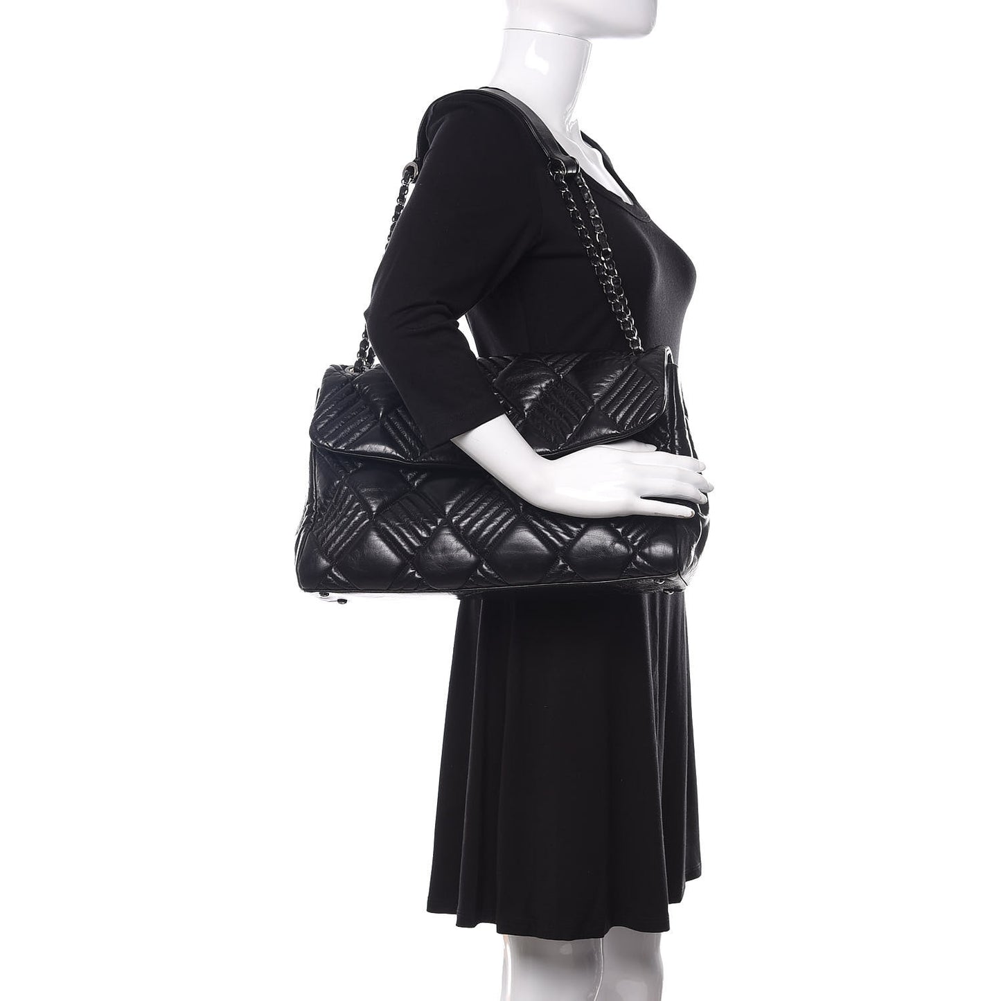 Lambskin In and Out XL Maxi Flap Black