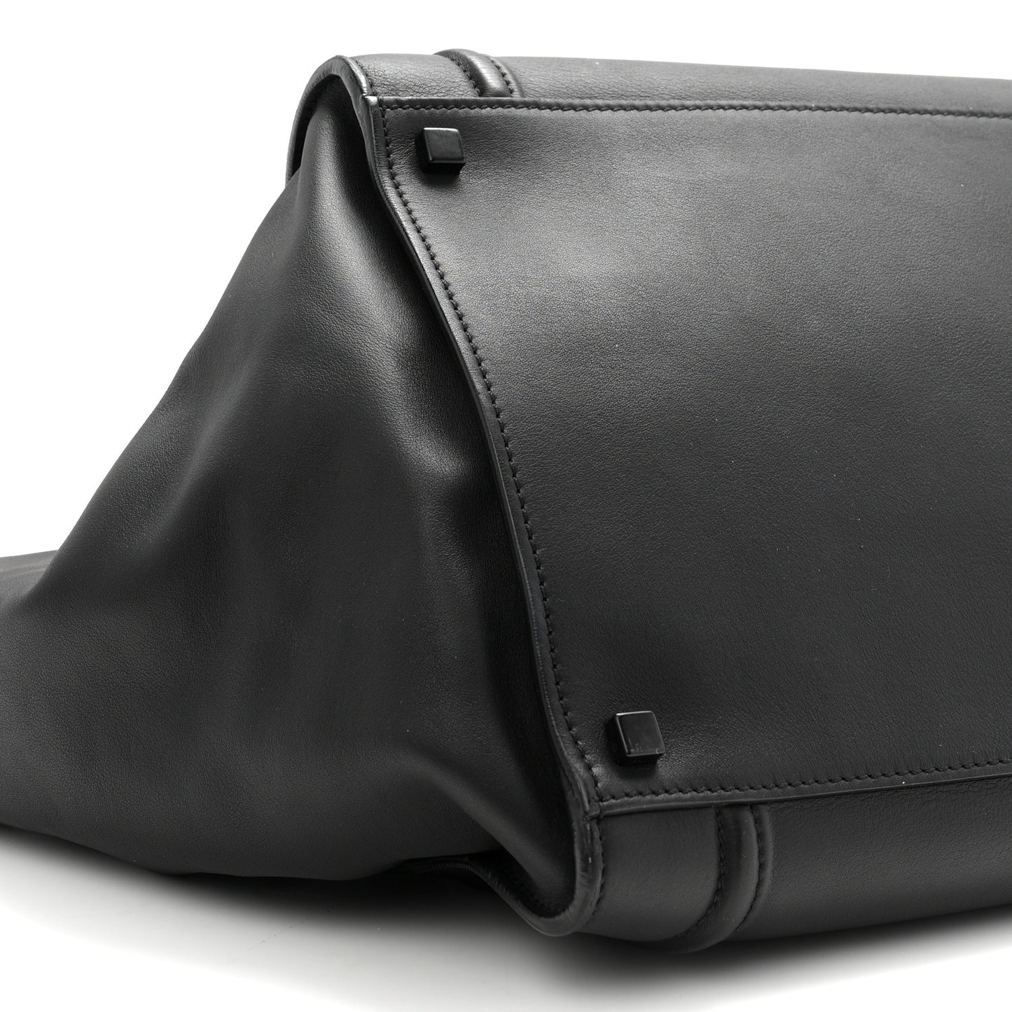 Grained Calfskin Medium Phantom Luggage Black