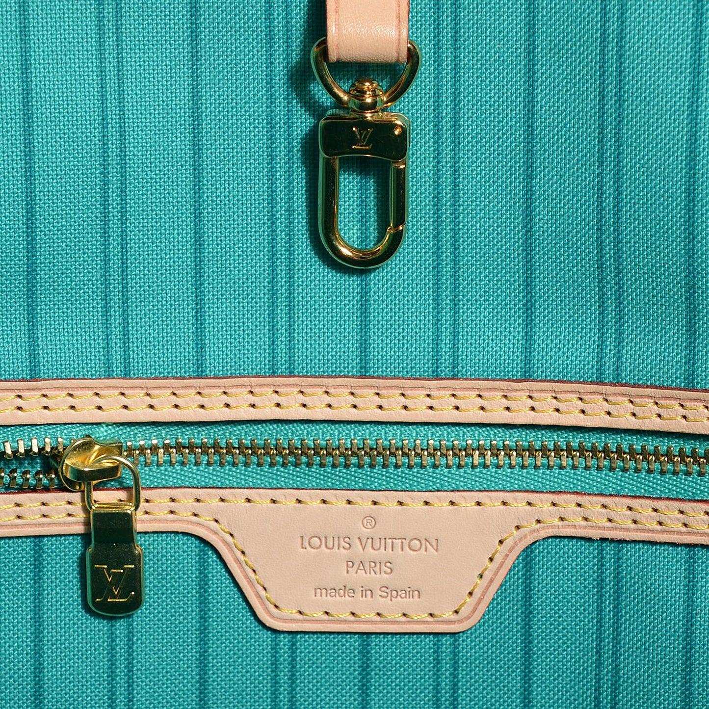 Monogram V Neverfull MM Turquoise