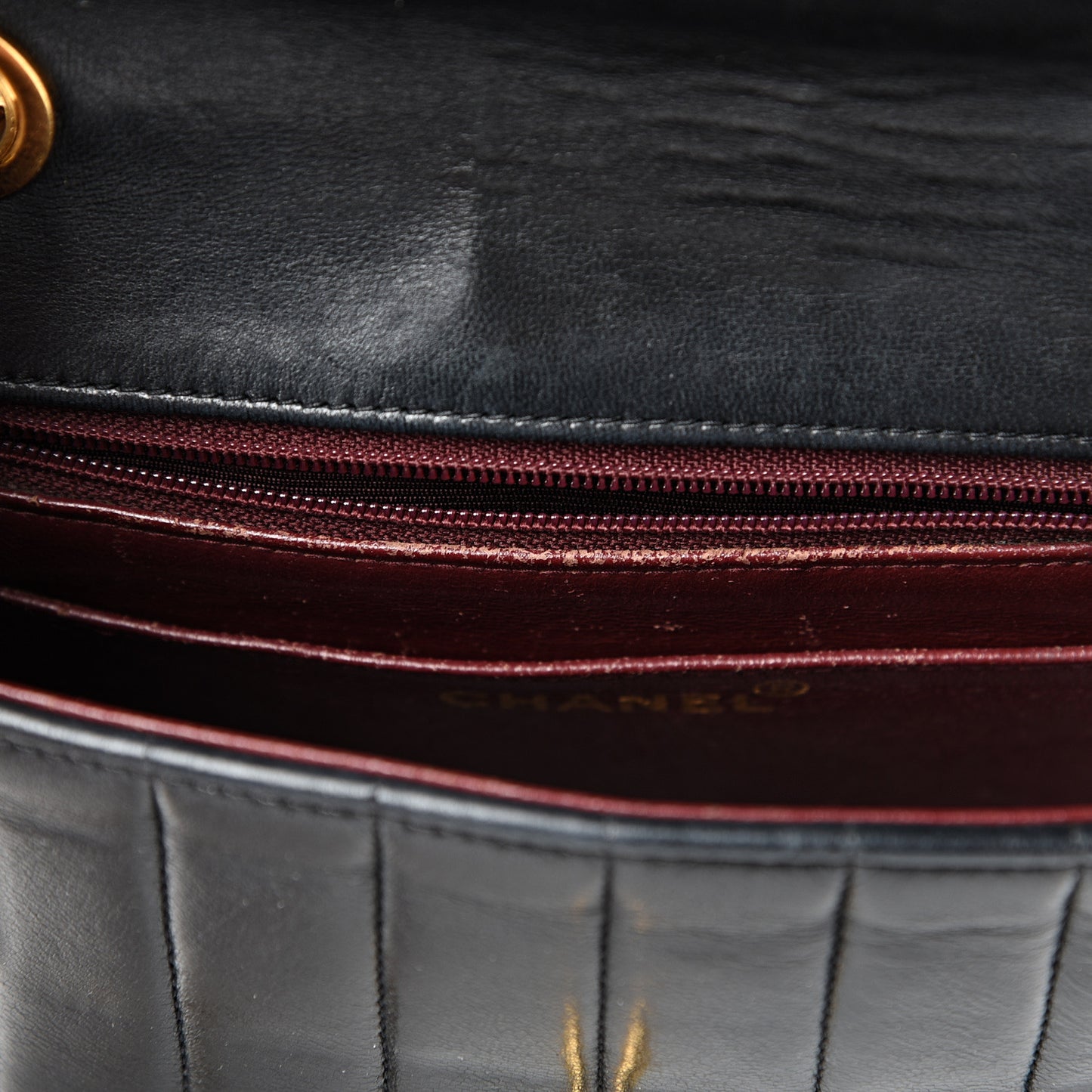 Lambskin Vertical Quilt Small Single Flap Black
