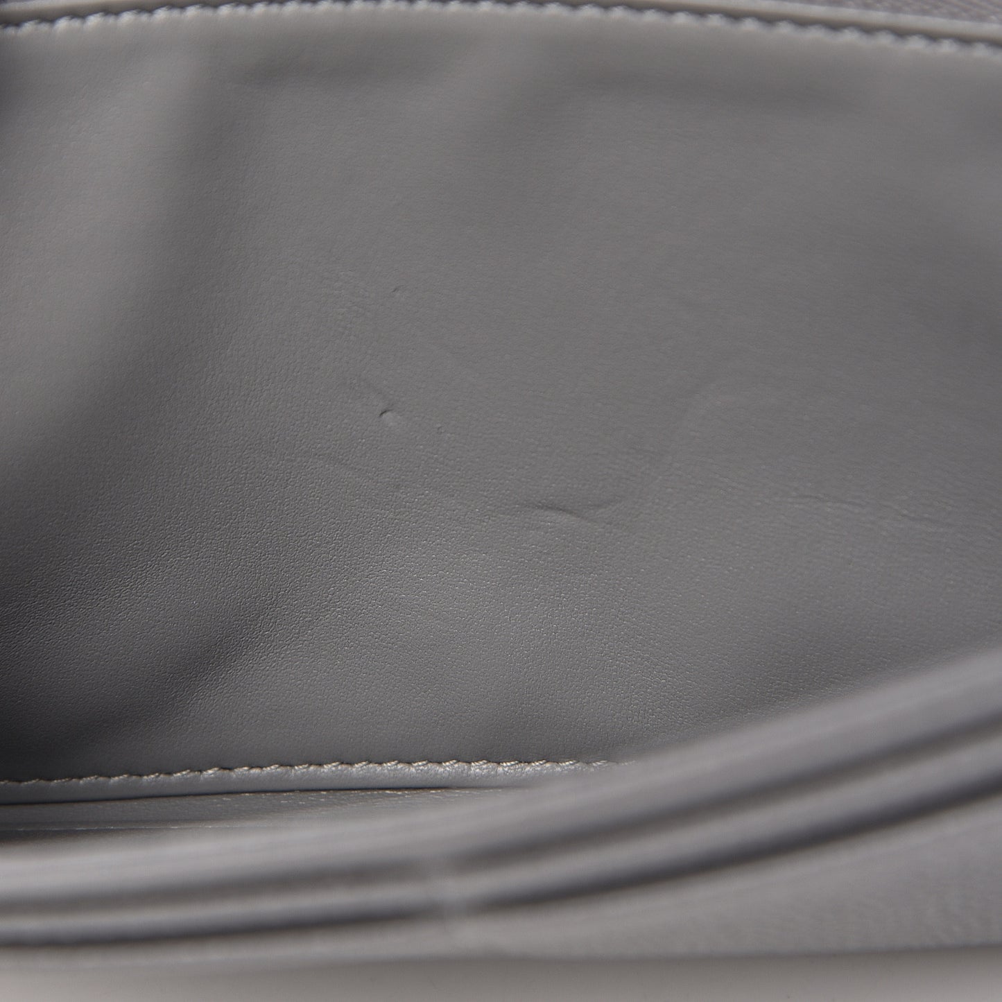 Grained Calfskin Diorama Croisiere Chain Wallet Gris