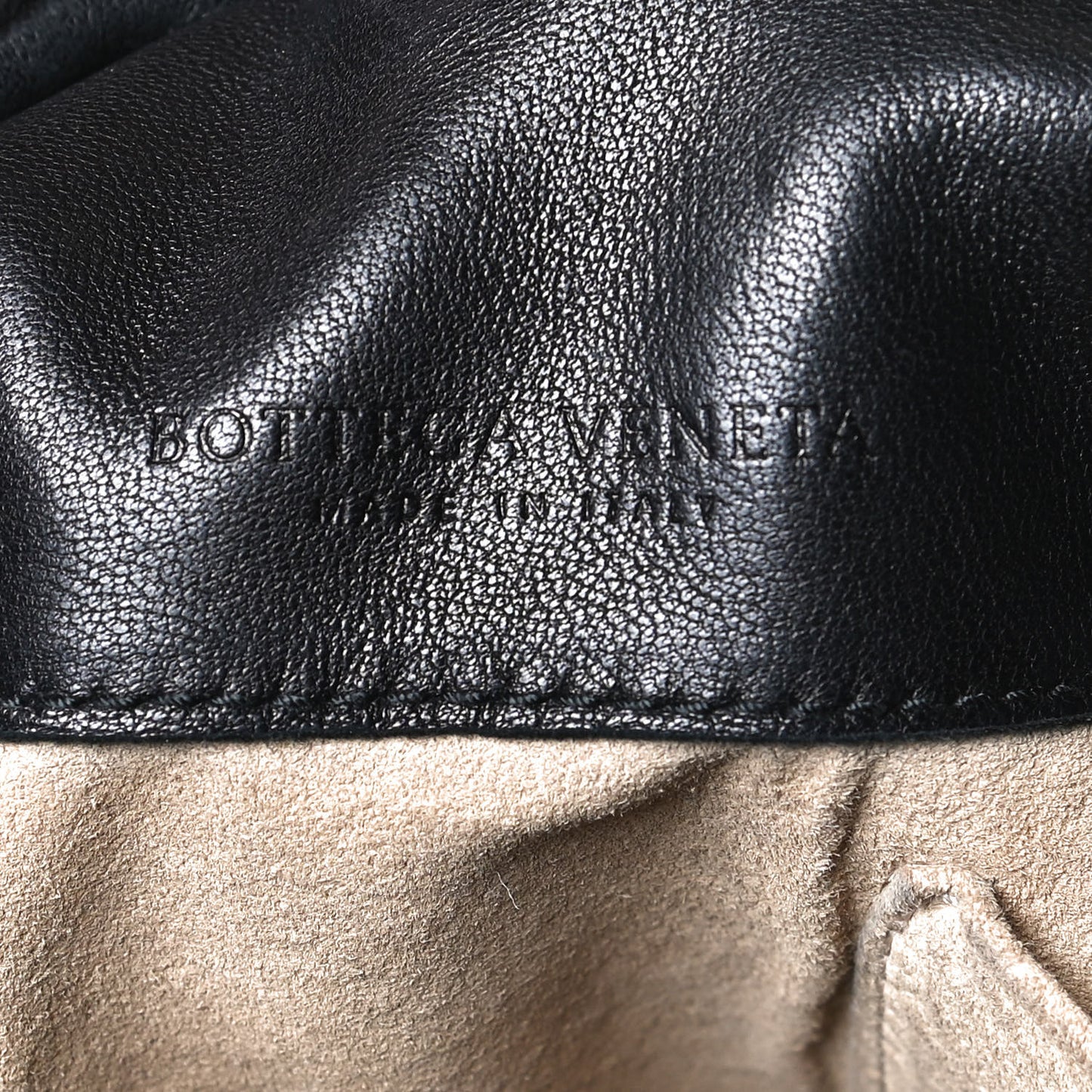 Nappa Intrecciato Medium Campana Black