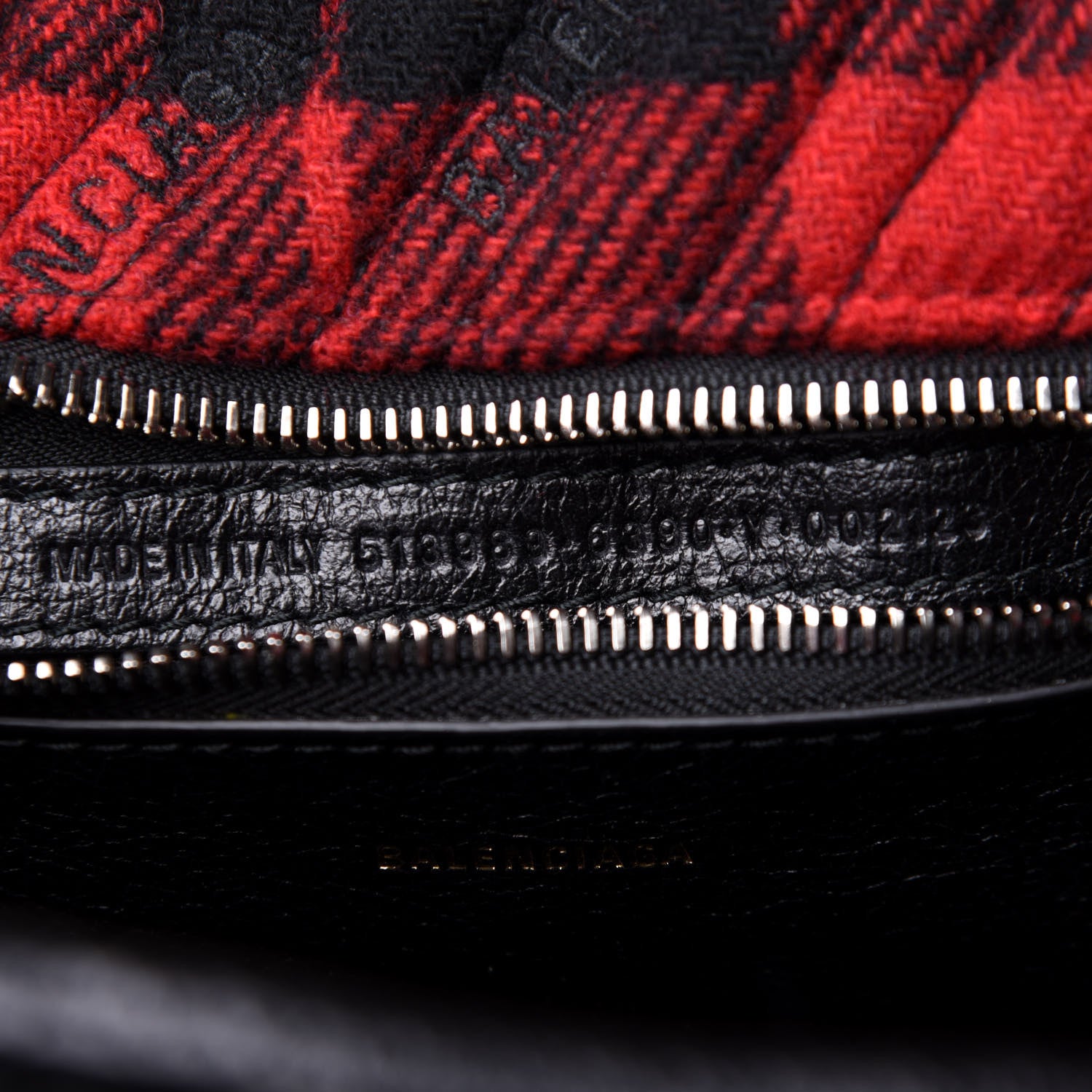 Balenciaga Wool Cuir Arena Plaid Diagonal Allover Logo Matelasse XS Bazar Shopper Tote Red Black 7 of 10
