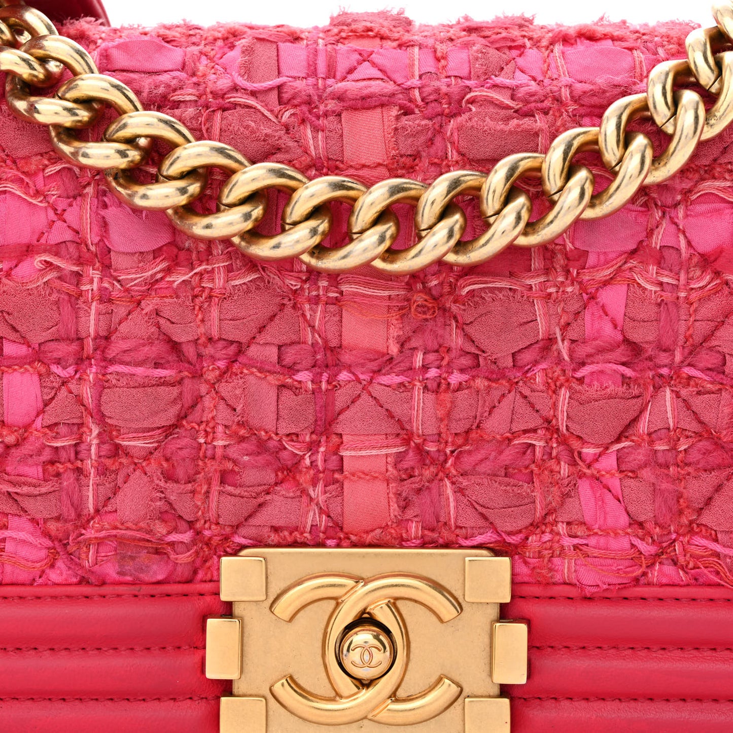 Lambskin Tweed Small Boy Flap Fuchsia
