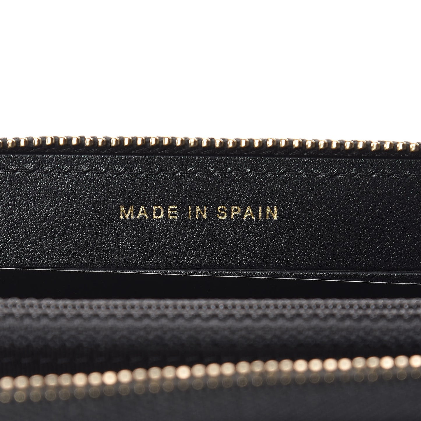 Iridescent Caviar Quilted Medium Zip Around Wallet Black