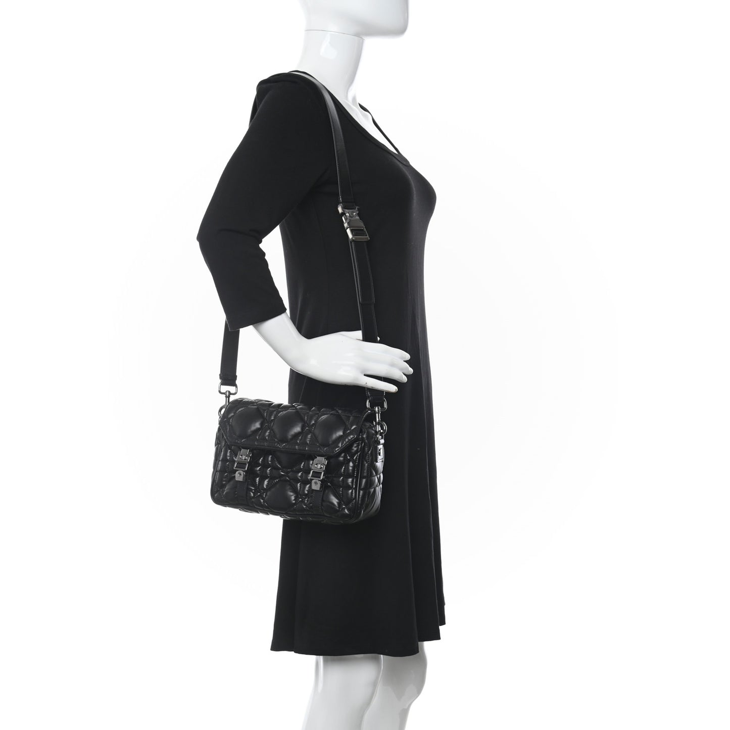 Calfskin Macrocannage Small Diorcamp Messenger Black