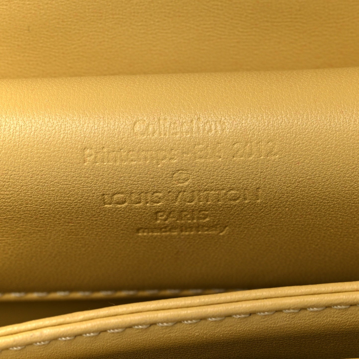 Lambskin Mama Broderie Pochette Jaune Pale