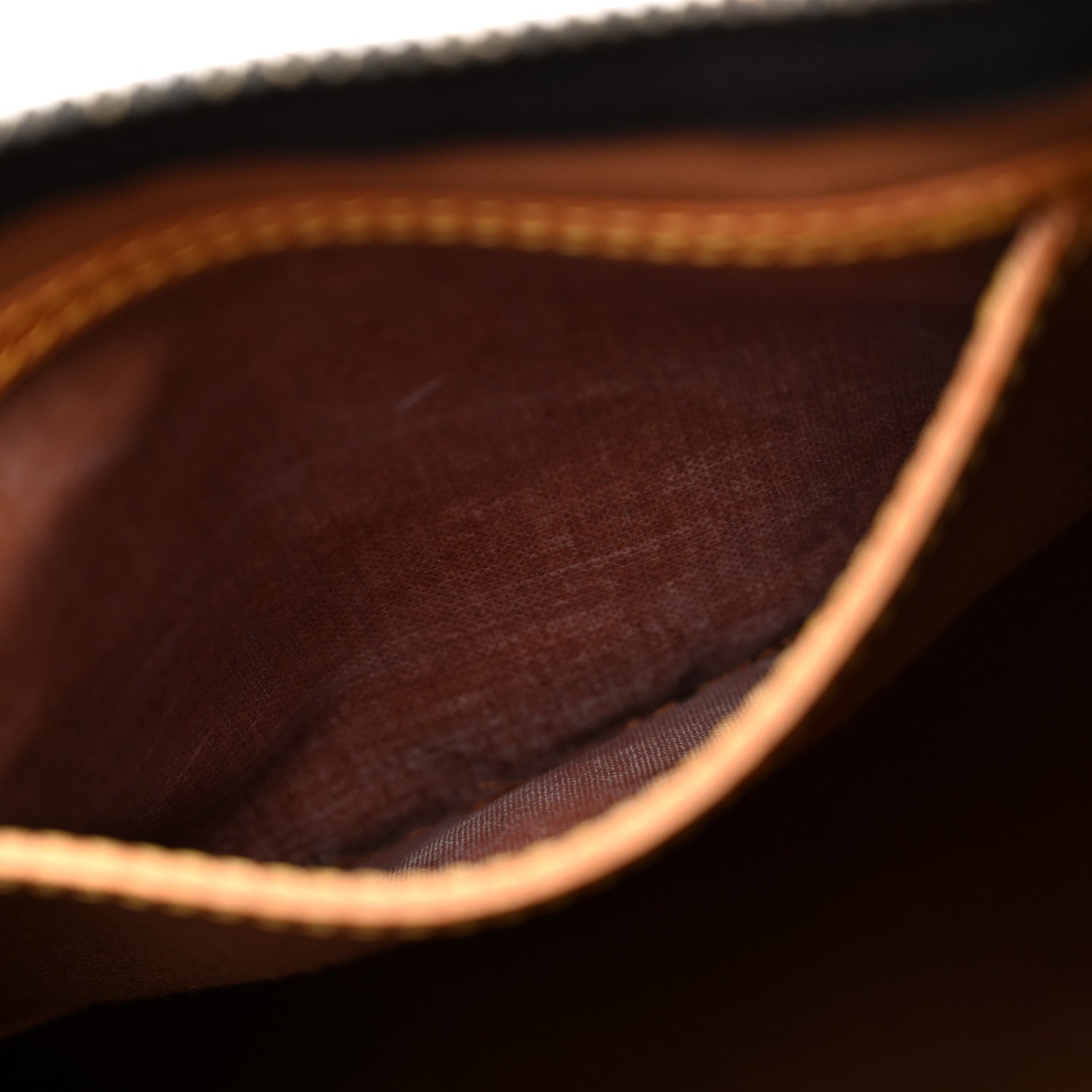 Louis Vuitton Monogram Speedy 40 12 of 16