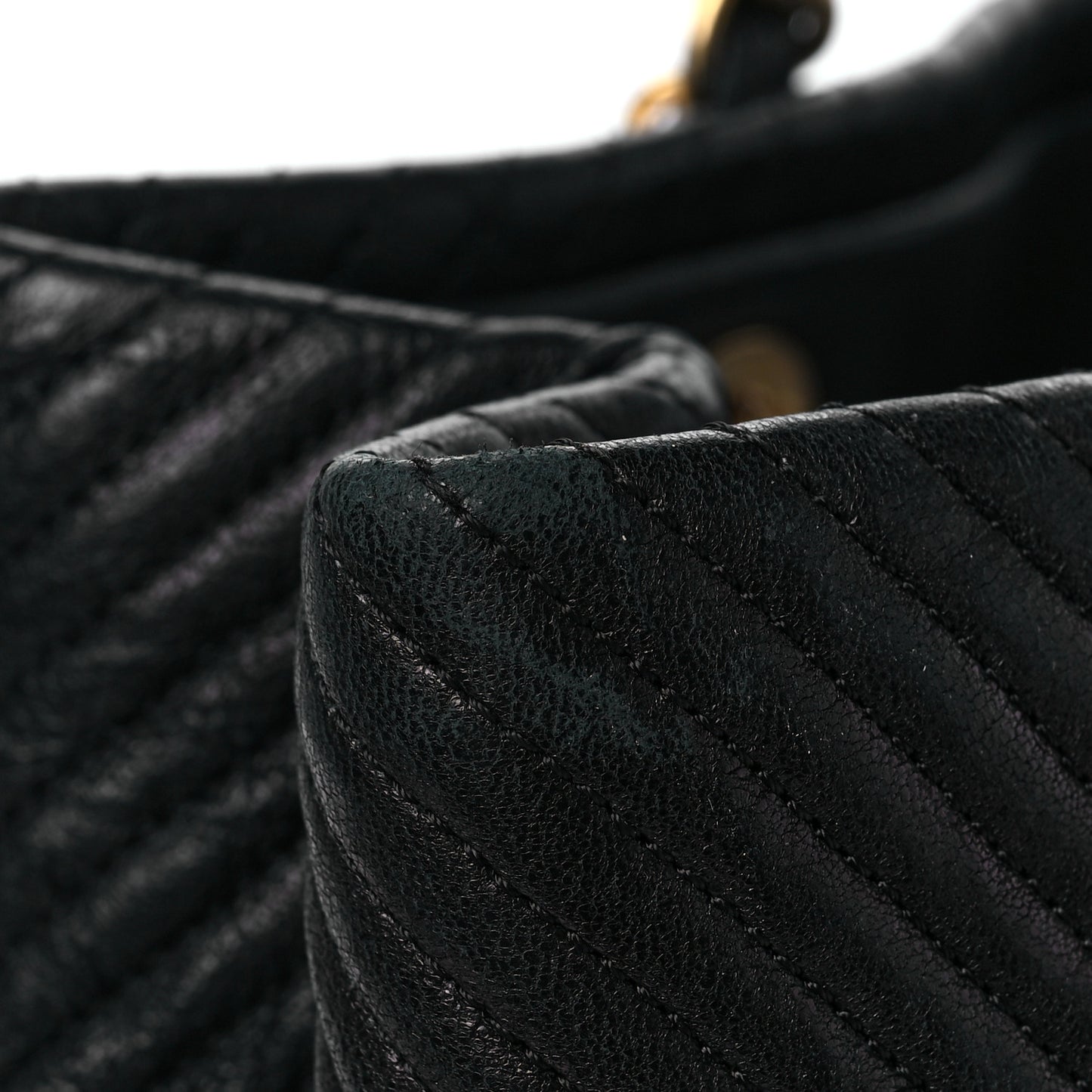 Wrinkled Lambskin Chevron Quilted Large Surpique Tote Black