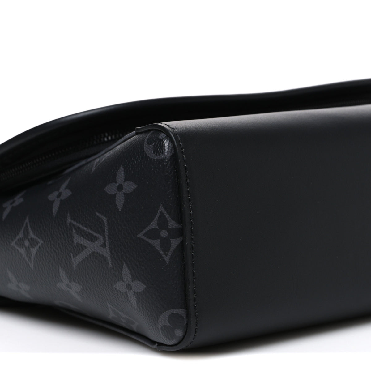 Louis Vuitton Monogram Eclipse Reverse Pulse Messenger 7 of 8