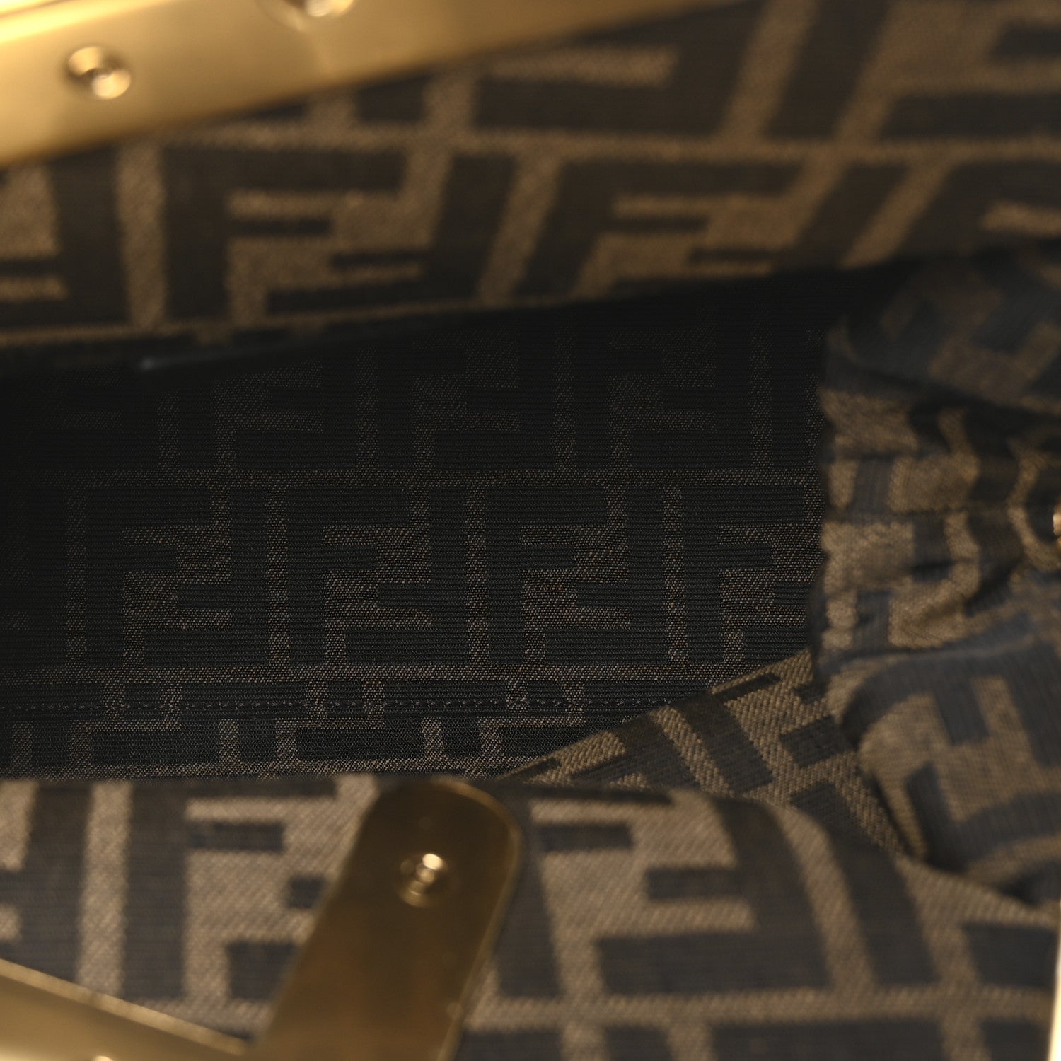 Fendi Shiny Nappa Medium Fendi First  Ghiaia 5 of 10