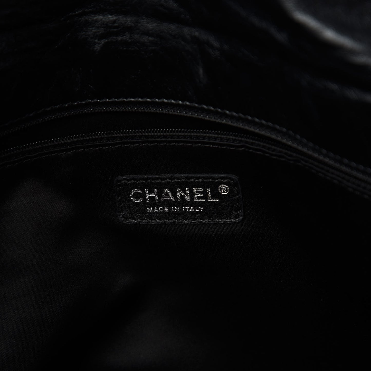 Glazed Calfskin Twisted Maxi Flap Black
