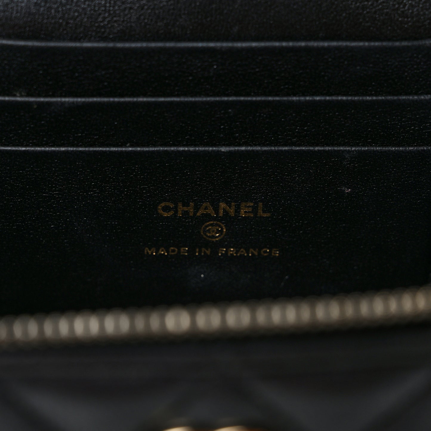 Lambskin Quilted Small Top Handle Vanity Case With Chain Black