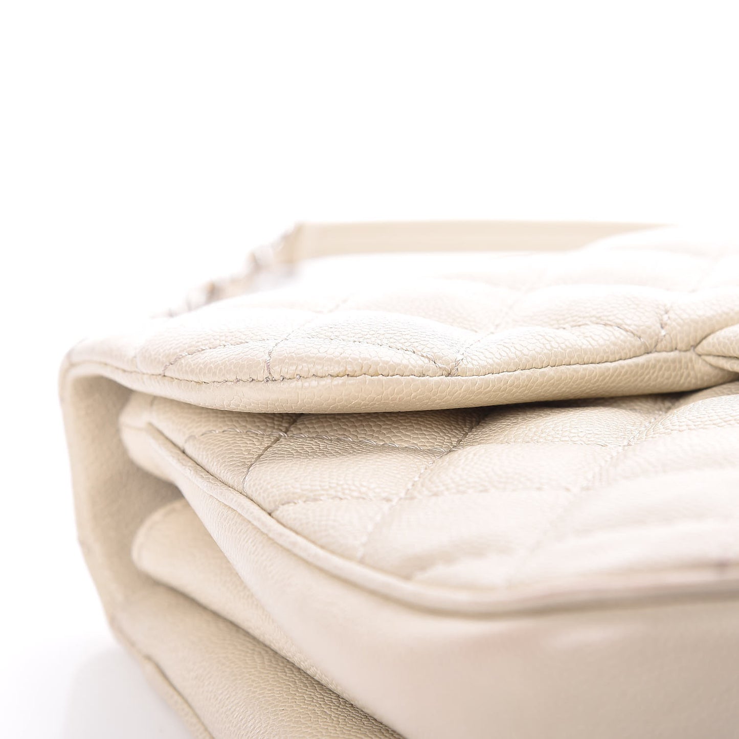 Caviar Quilted Medium Urban Companion Flap White
