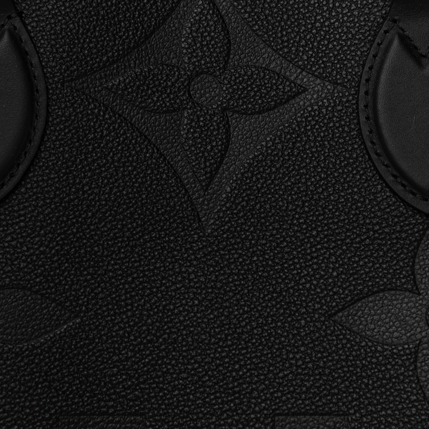 Louis Vuitton Empreinte Monogram Giant Onthego GM Black 7 of 9