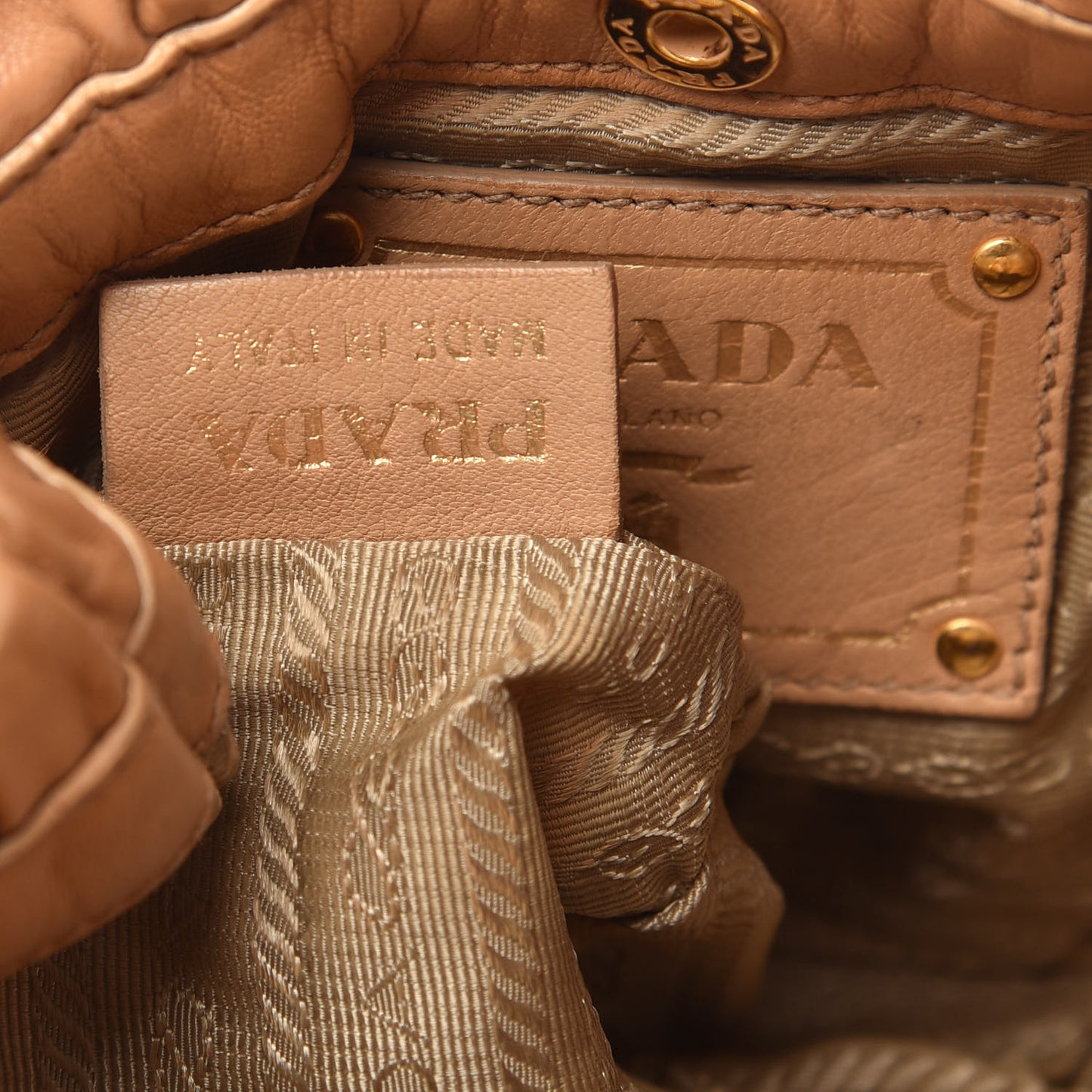 Nappa Gaufre Crossbody Cuoio