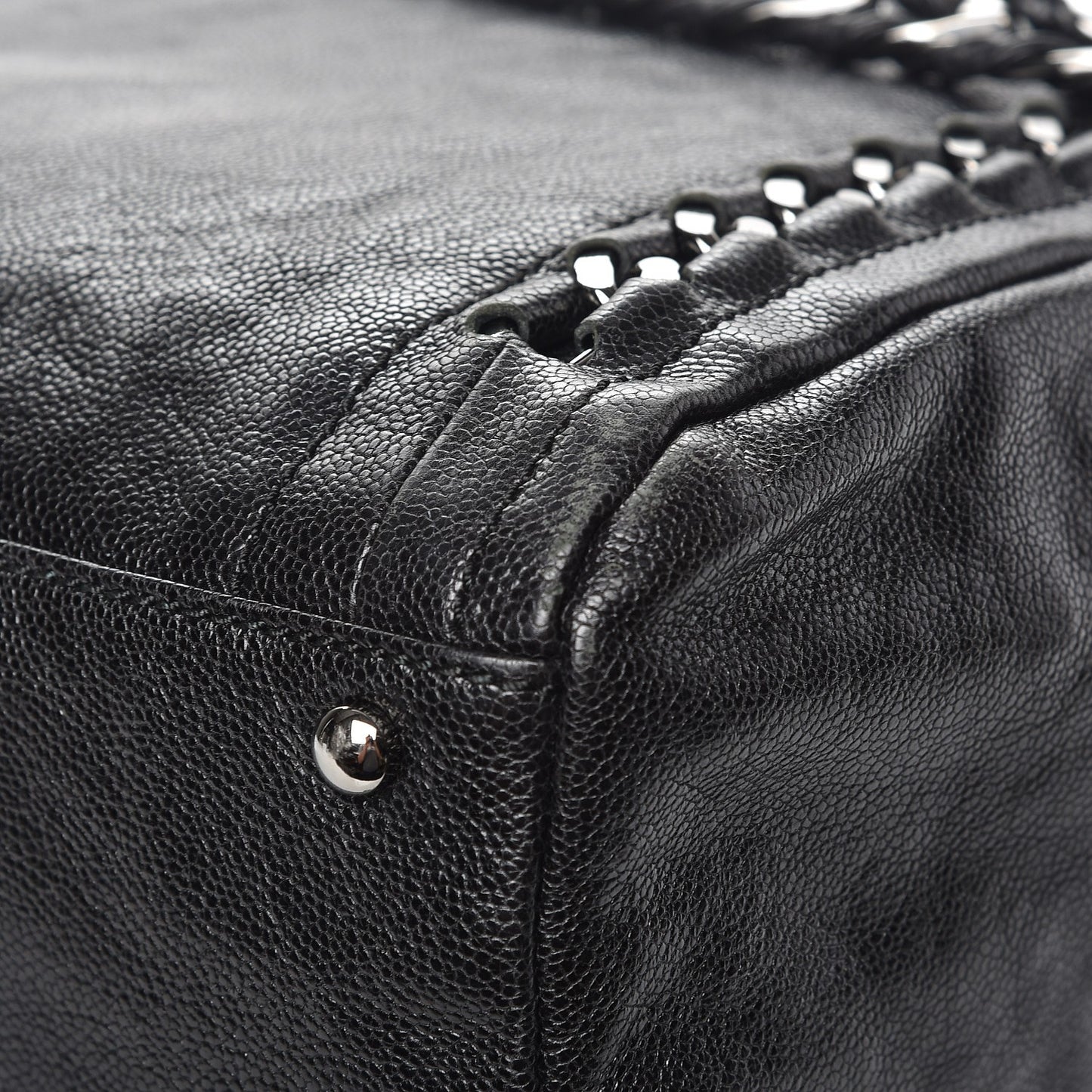 Glazed Caviar Modern Chain Tote Black