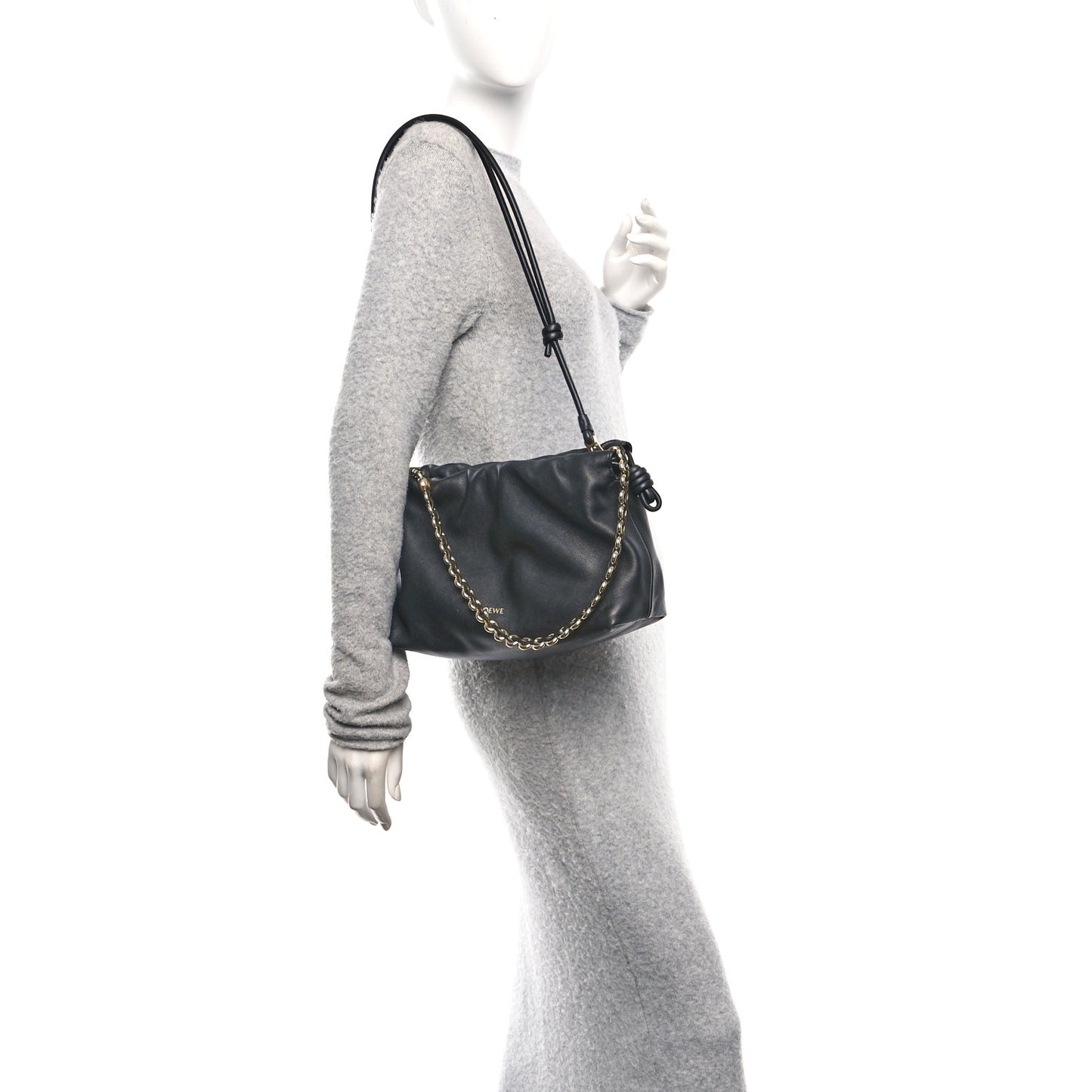Mellow Nappa Medium Donut Chain Flamenco Knot Clutch  Black