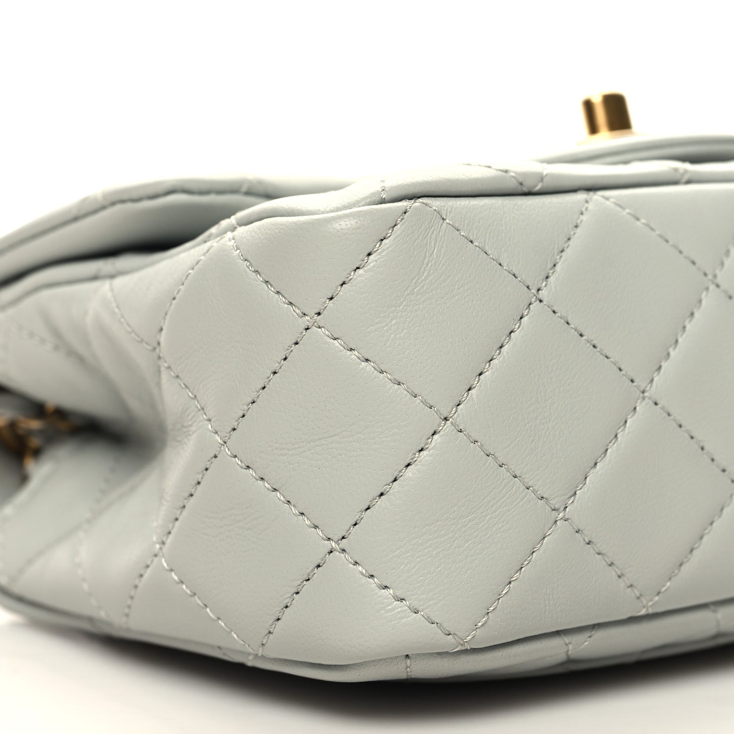 Lambskin Quilted Mini Pearl Crush Flap Light Grey