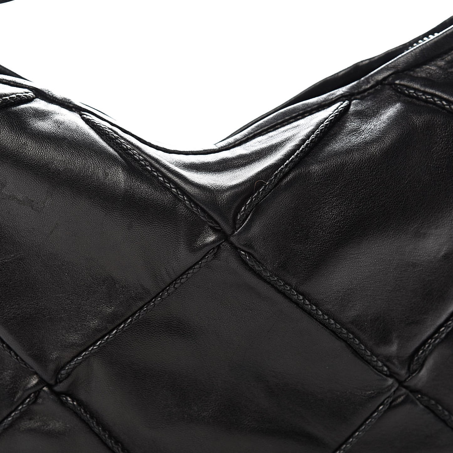 Nappa Quilted Medium Veneta Hobo Black