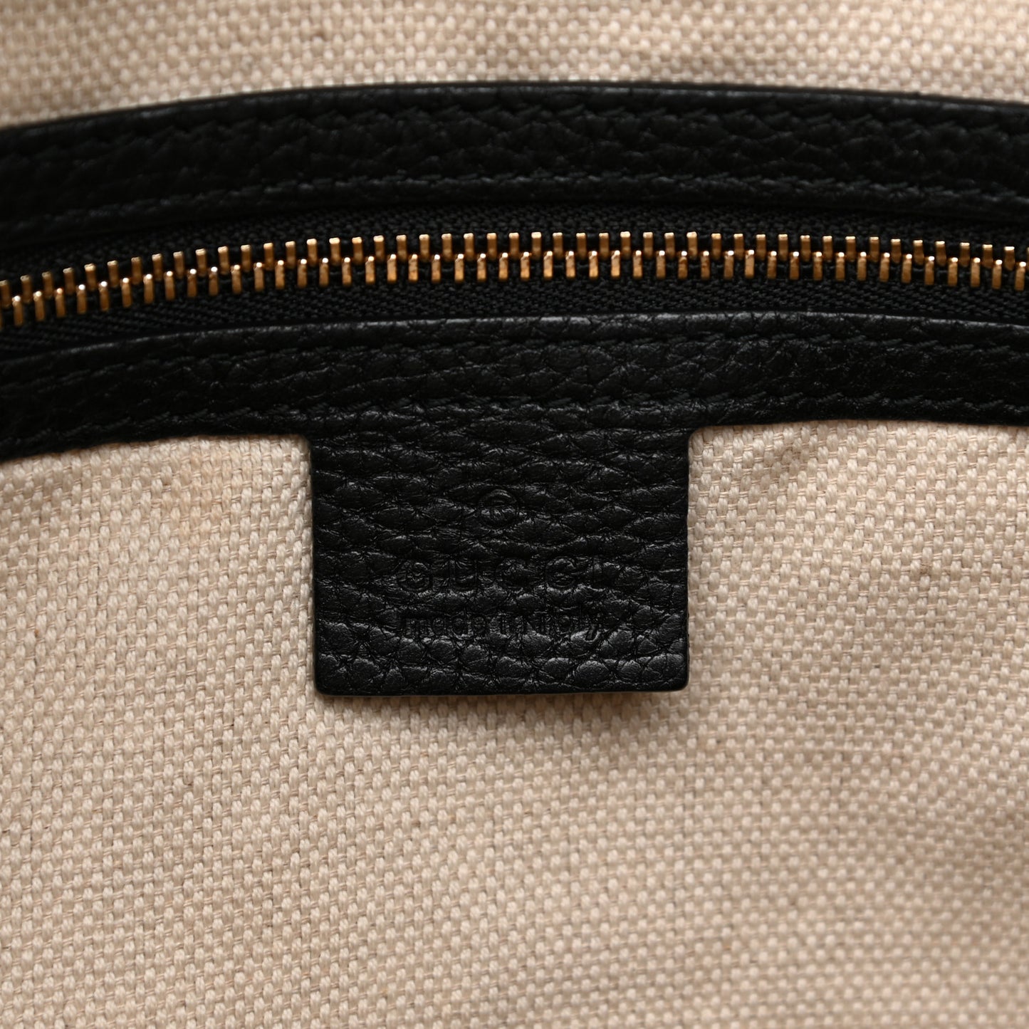 Pebbled Calfskin Large Soho Hobo Black