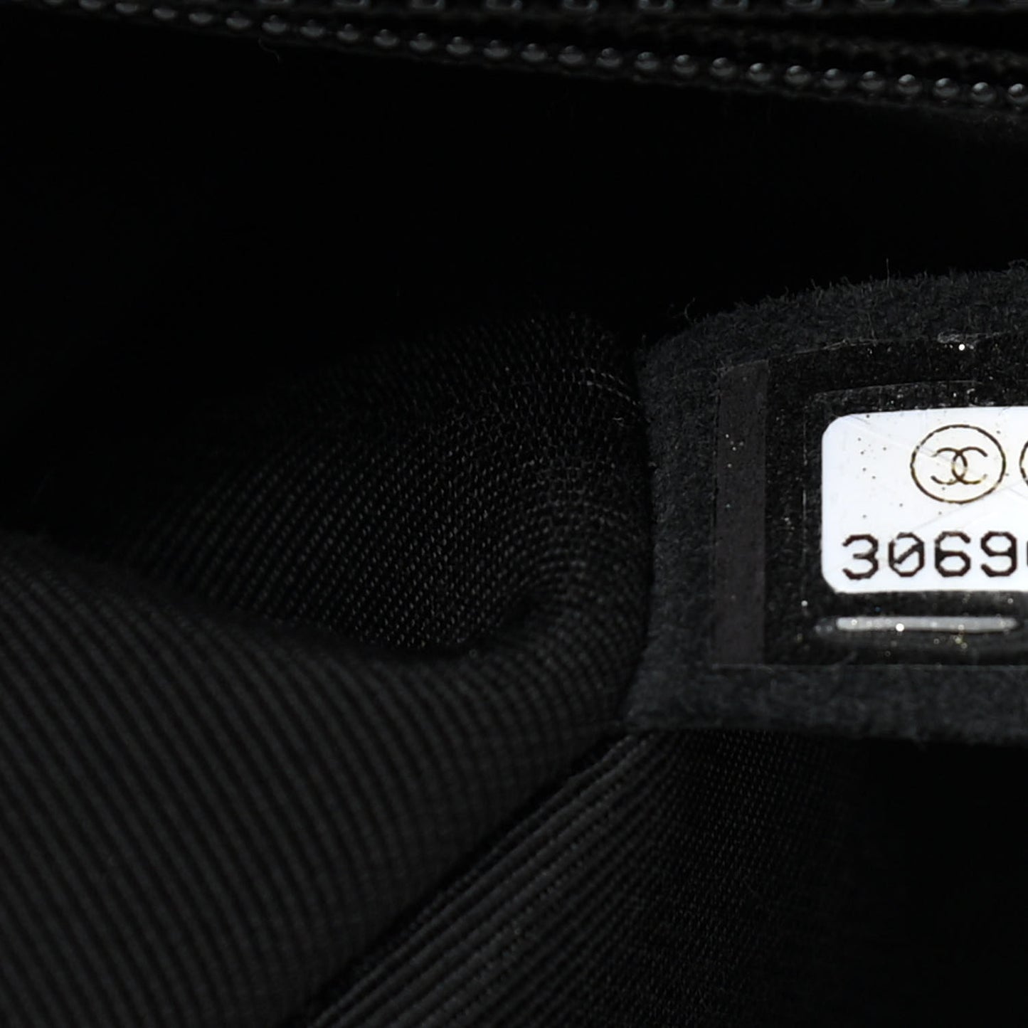 Crumpled Calfskin Medium Chain All Over Flap Black