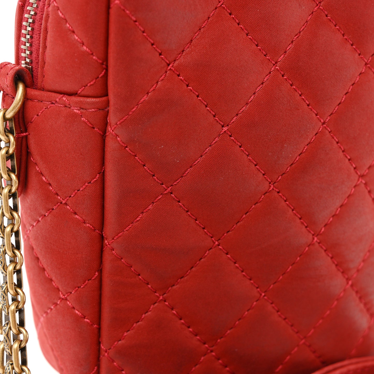 Iridescent Calfskin Quilted Reissue Camera Case Red