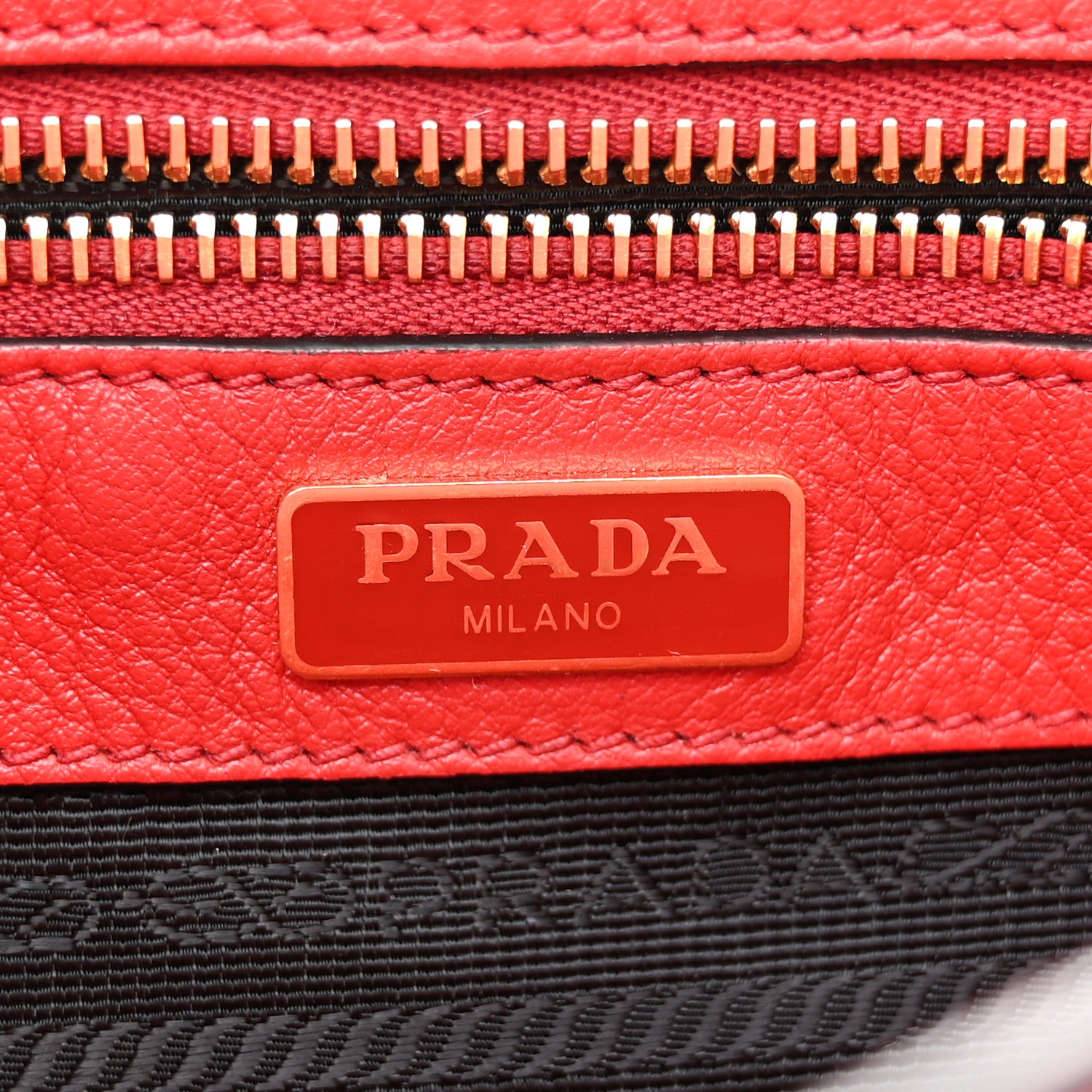 Prada Vitello Daino Messenger Bag Rosso 6 of 11