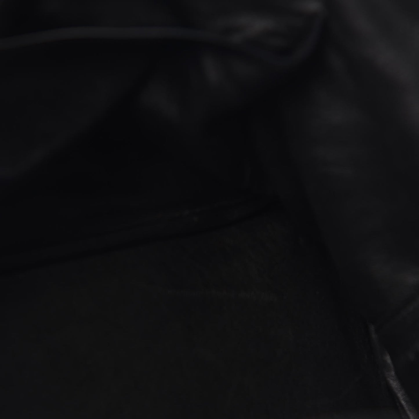 Swift Initiale Black