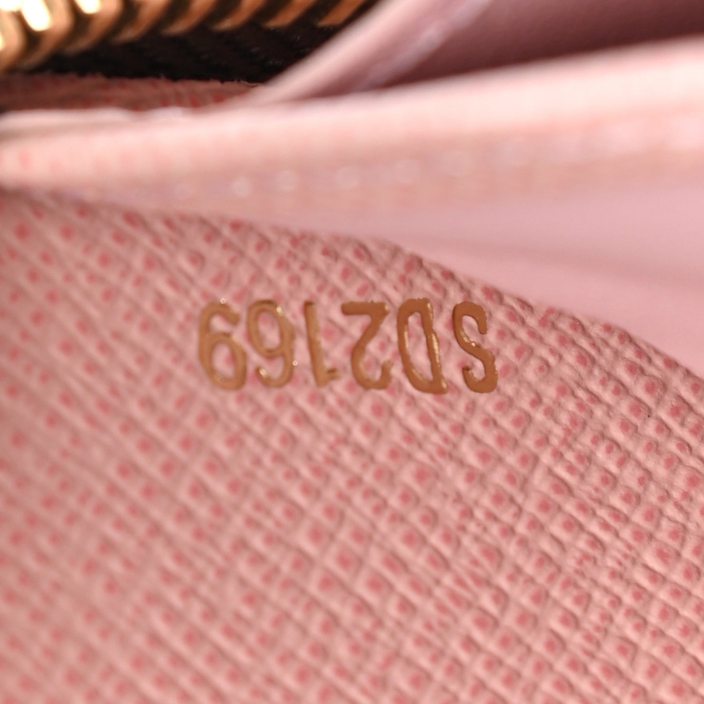 Damier Ebene Zippy Wallet Rose Ballerine