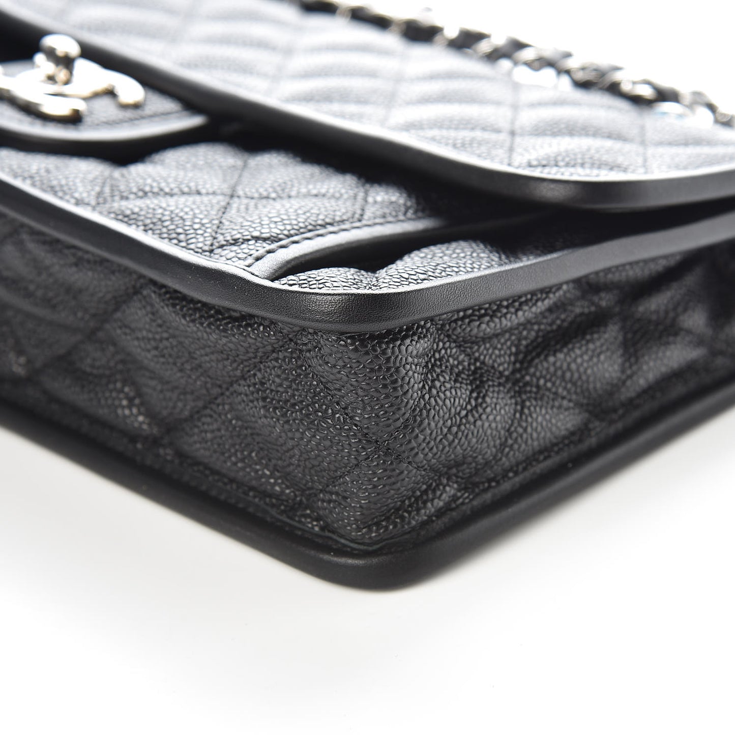 Caviar Quilted Medium French Riviera Flap Black