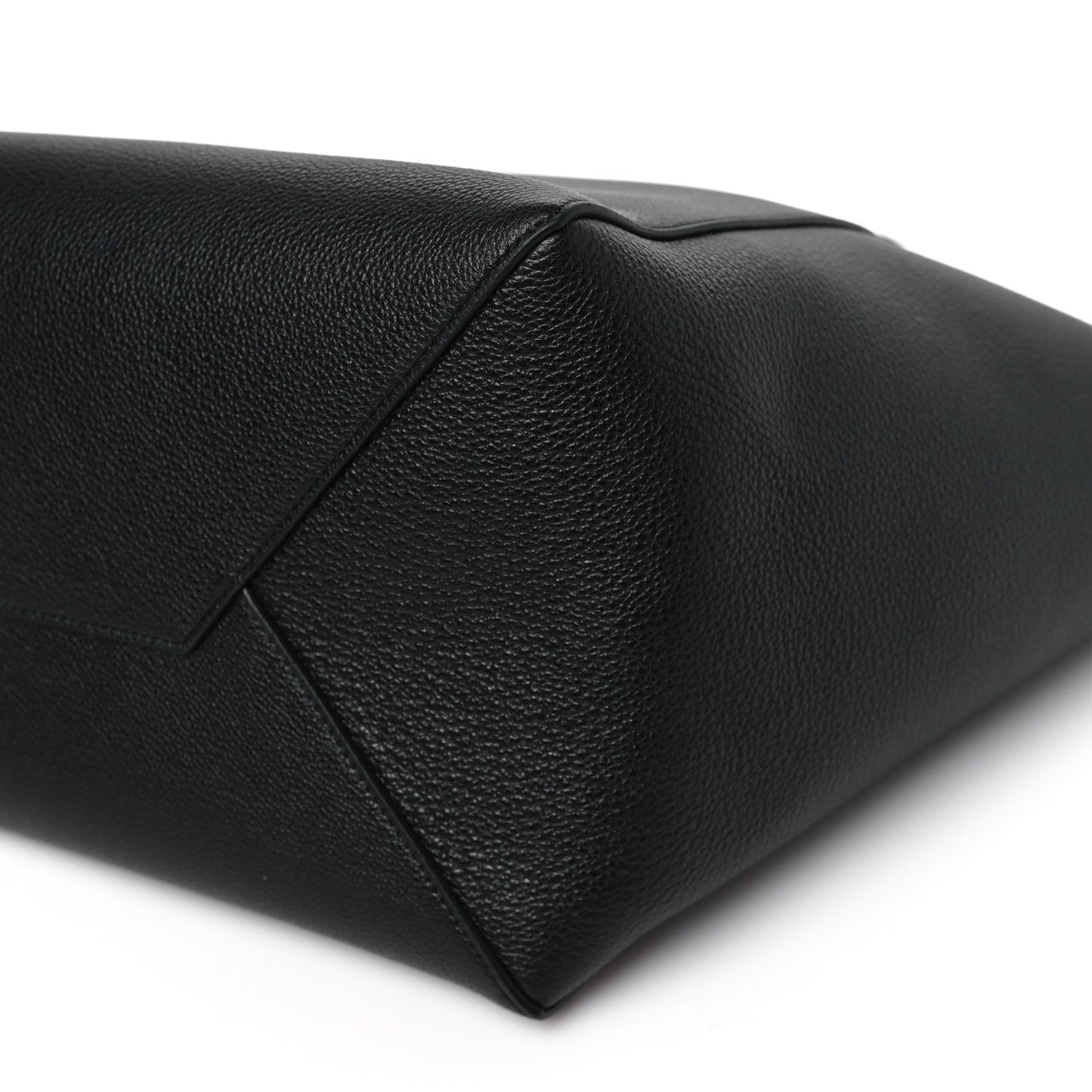 Soft Grained Calfskin Medium Belt Cabas Phantom Black