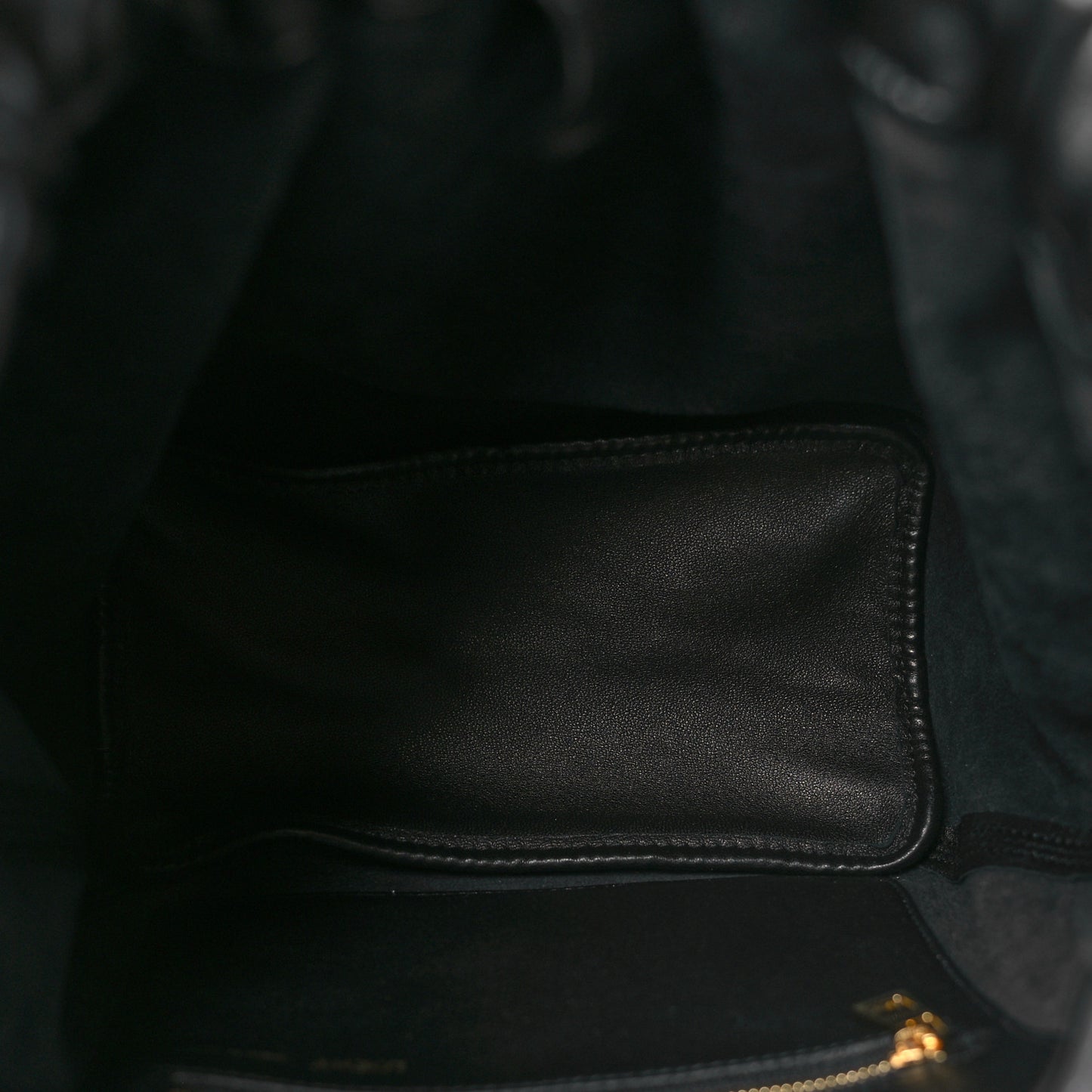 Mellow Nappa Small Monochrome Squeeze Bag Black