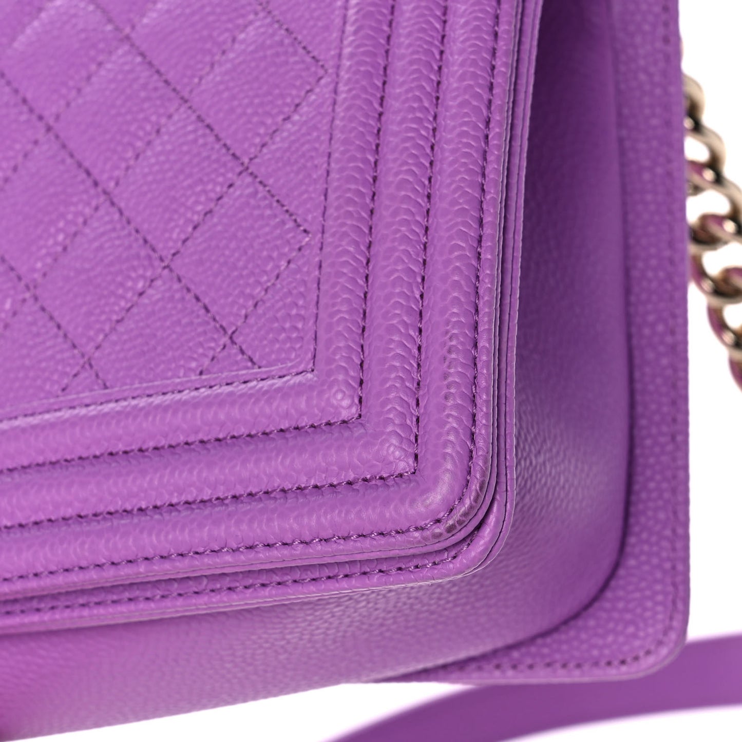 Caviar Quilted Medium Boy Flap Purple