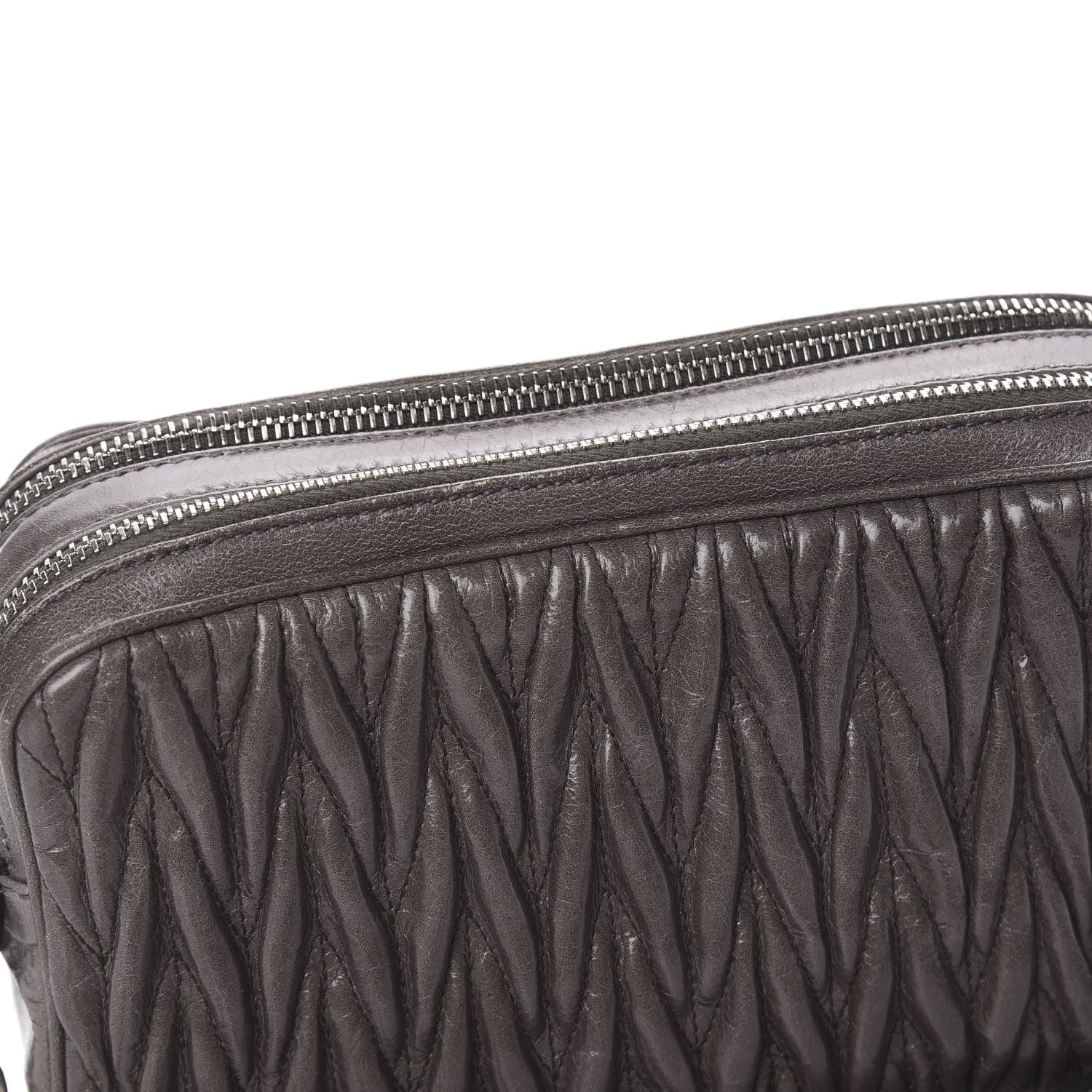 Miu Miu Matelasse Lux Camera Bag Fumo 12 of 14