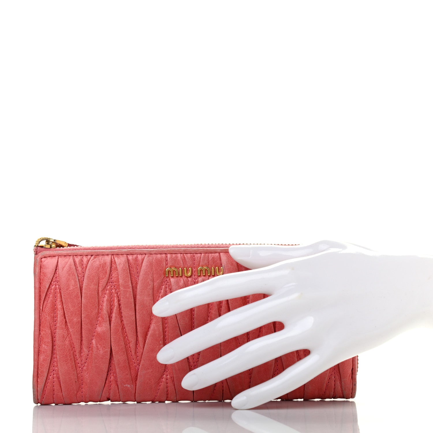 Miu Miu Nappa Matelasse Lux Zip Around Wallet Rosa 2 of 8