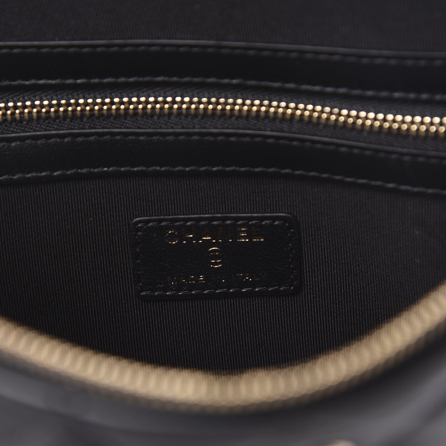 Lambskin Quilted Medium Cosmetic Case Black