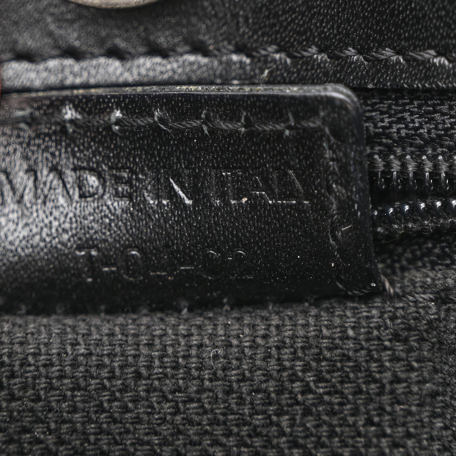 Burberry House Check Medium Tote Black 7 of 13