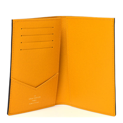 Louis Vuitton Monogram 2022 Christmas Animation New York Soho Passport Cover Yellow 5 of 7