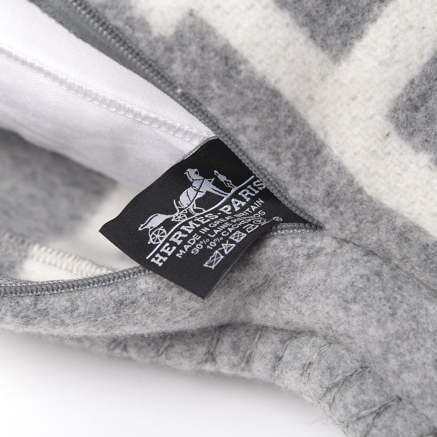 Wool Cashmere Avalon III Pillow PM Ecru Gris Clair