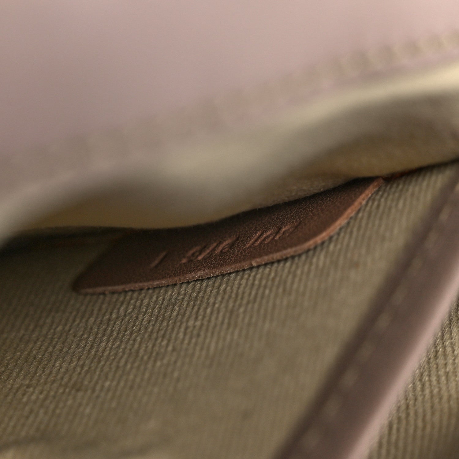 Valentino Garavani Nappa Va Va Voom Shoulder Bag Poudre 7 of 17