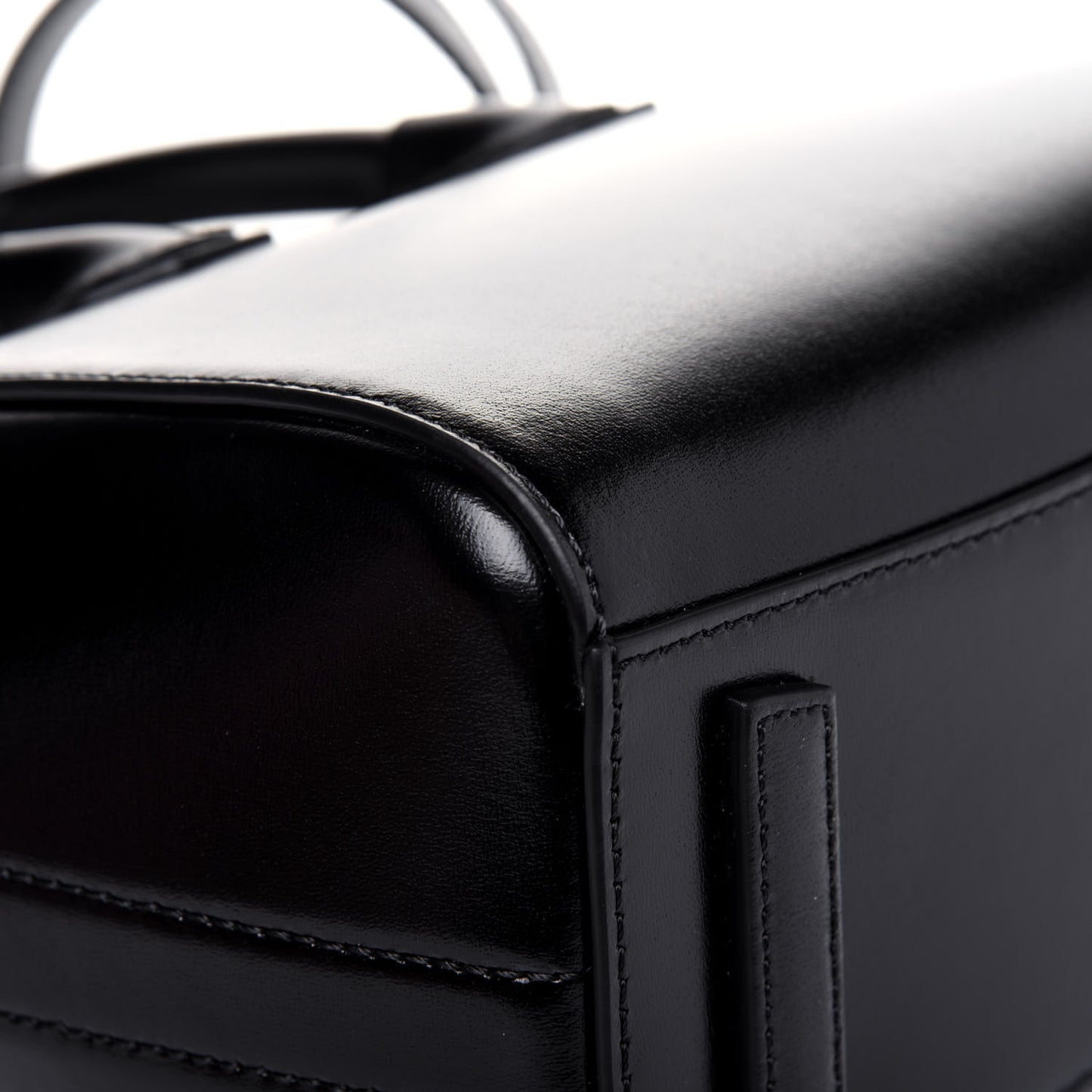 Shiny Lord Calfskin Mini Antigona With Chain Black