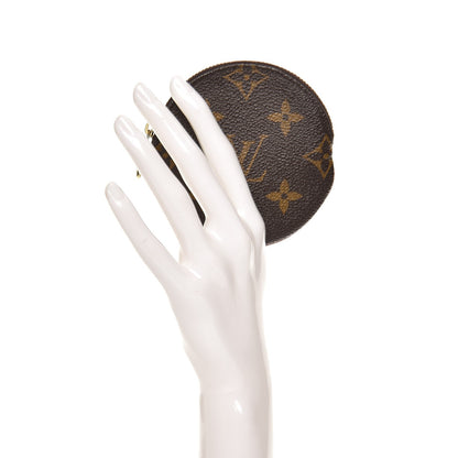 Louis Vuitton Monogram Round Coin Purse 2 of 8