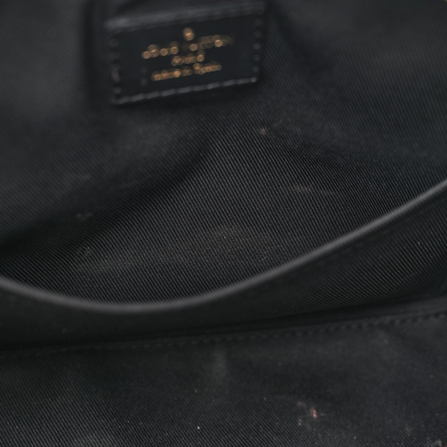 Monogram Saintonge Black