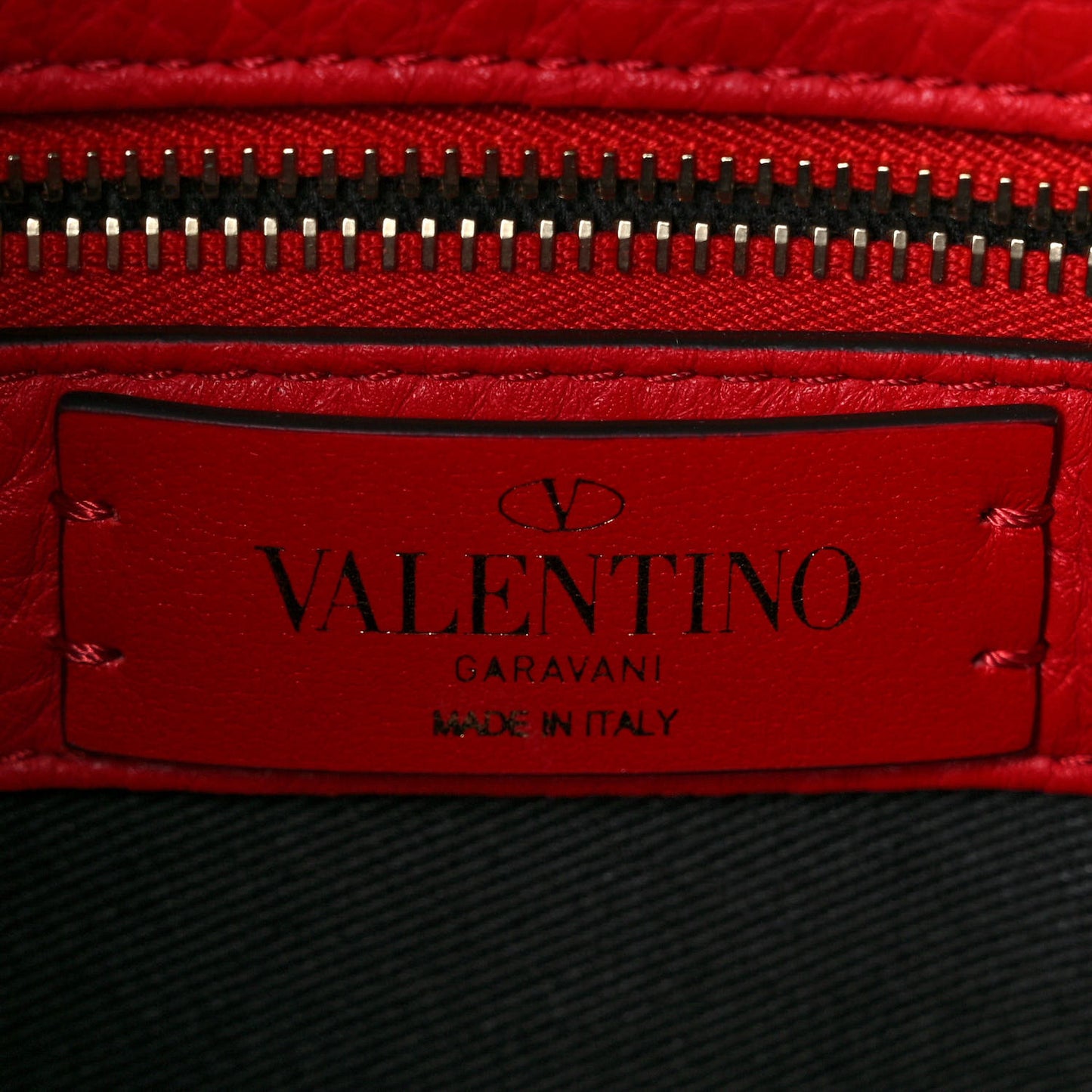 Calfskin Small Rockstud Handbag Rouge Pur