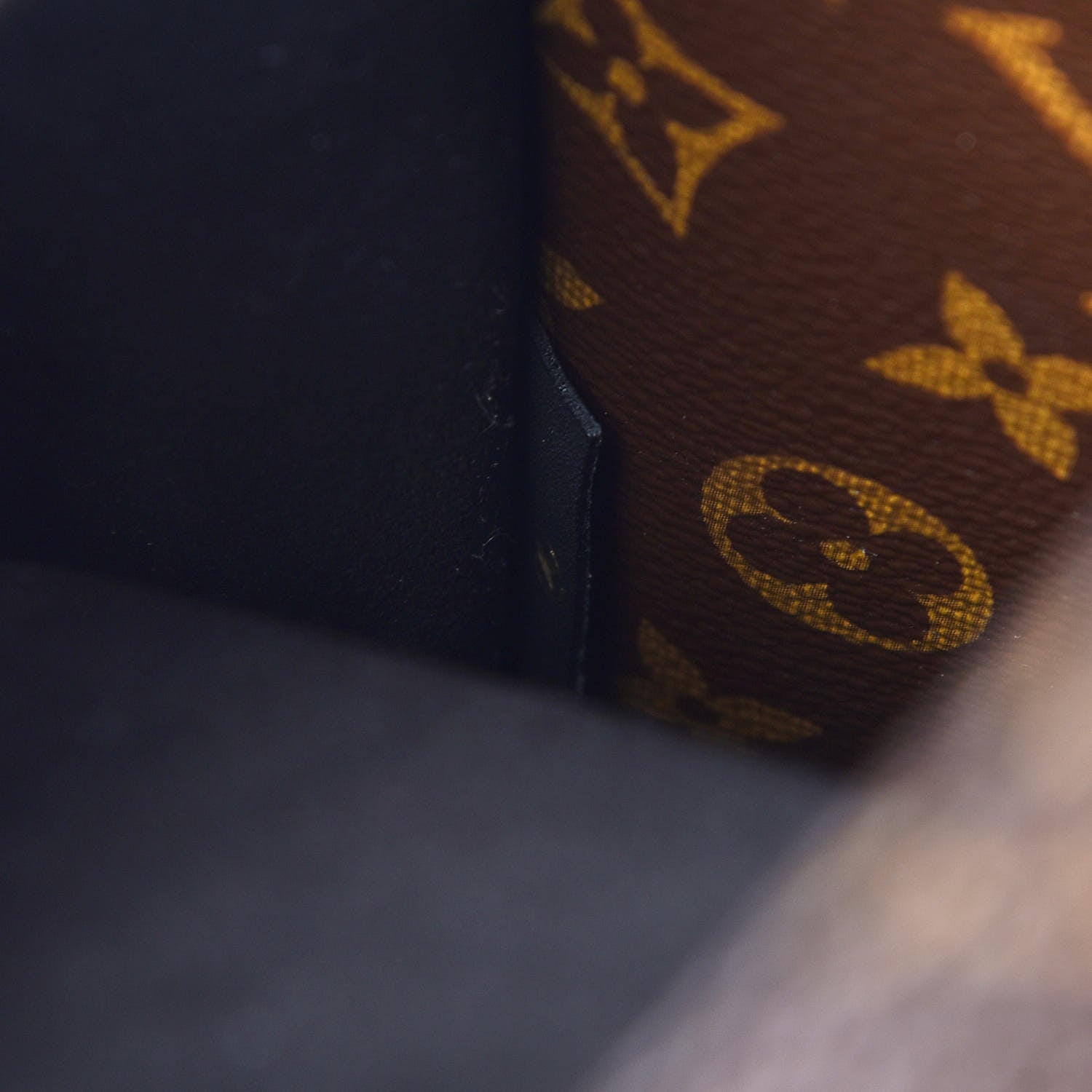 Louis Vuitton Monogram Neonoe MM Black 7 of 10