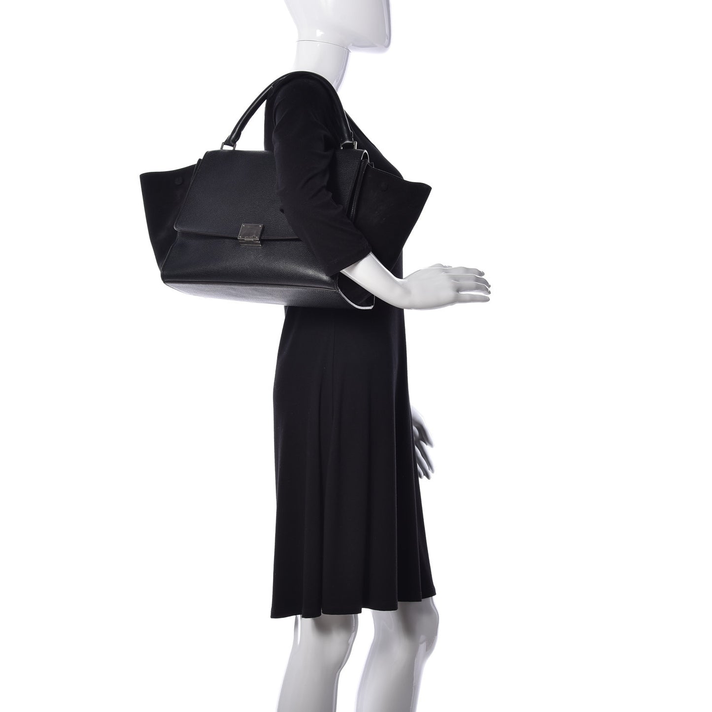 Drummed Calfskin Suede Medium Trapeze Black