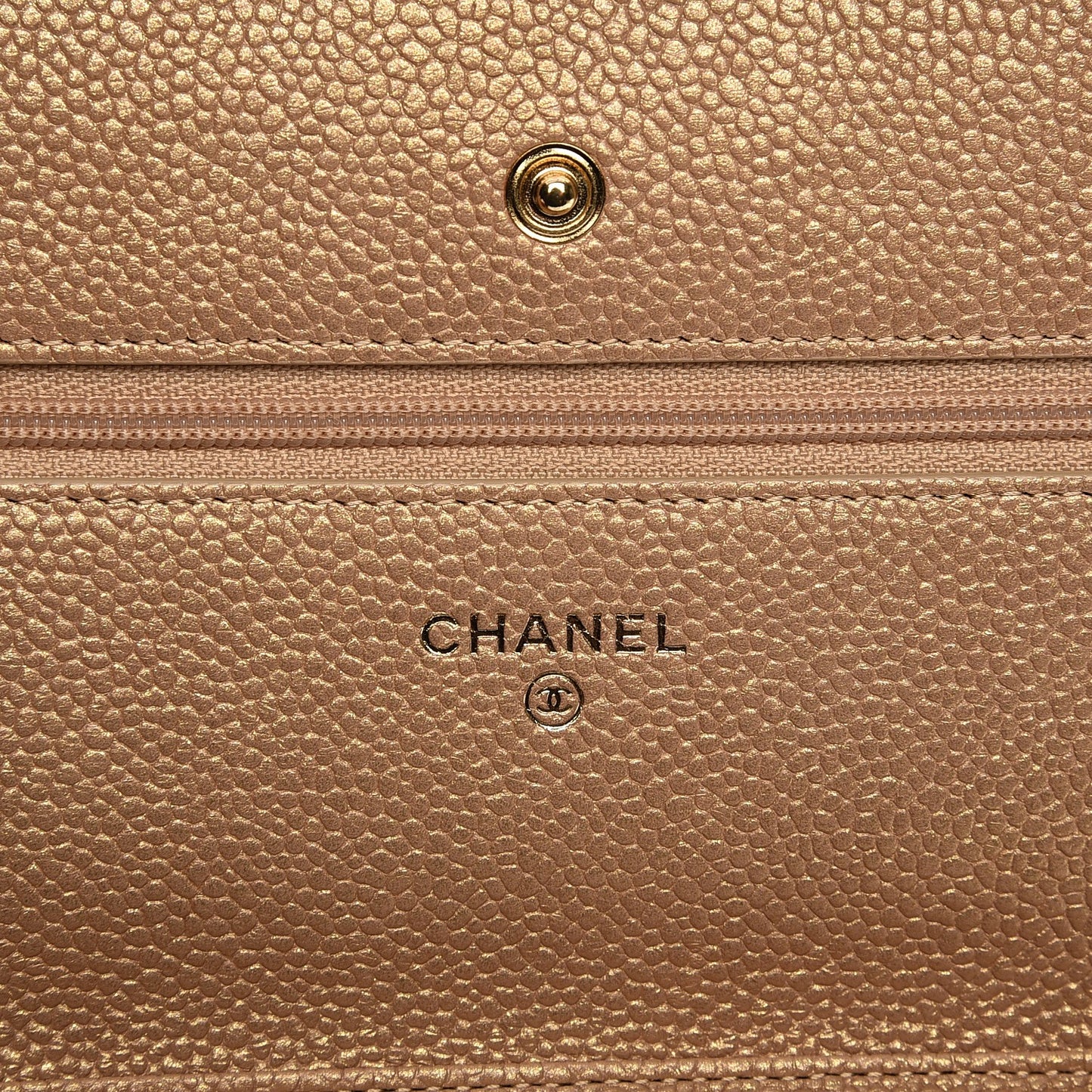 Pearly Caviar Quilted Wallet On Chain WOC Gold