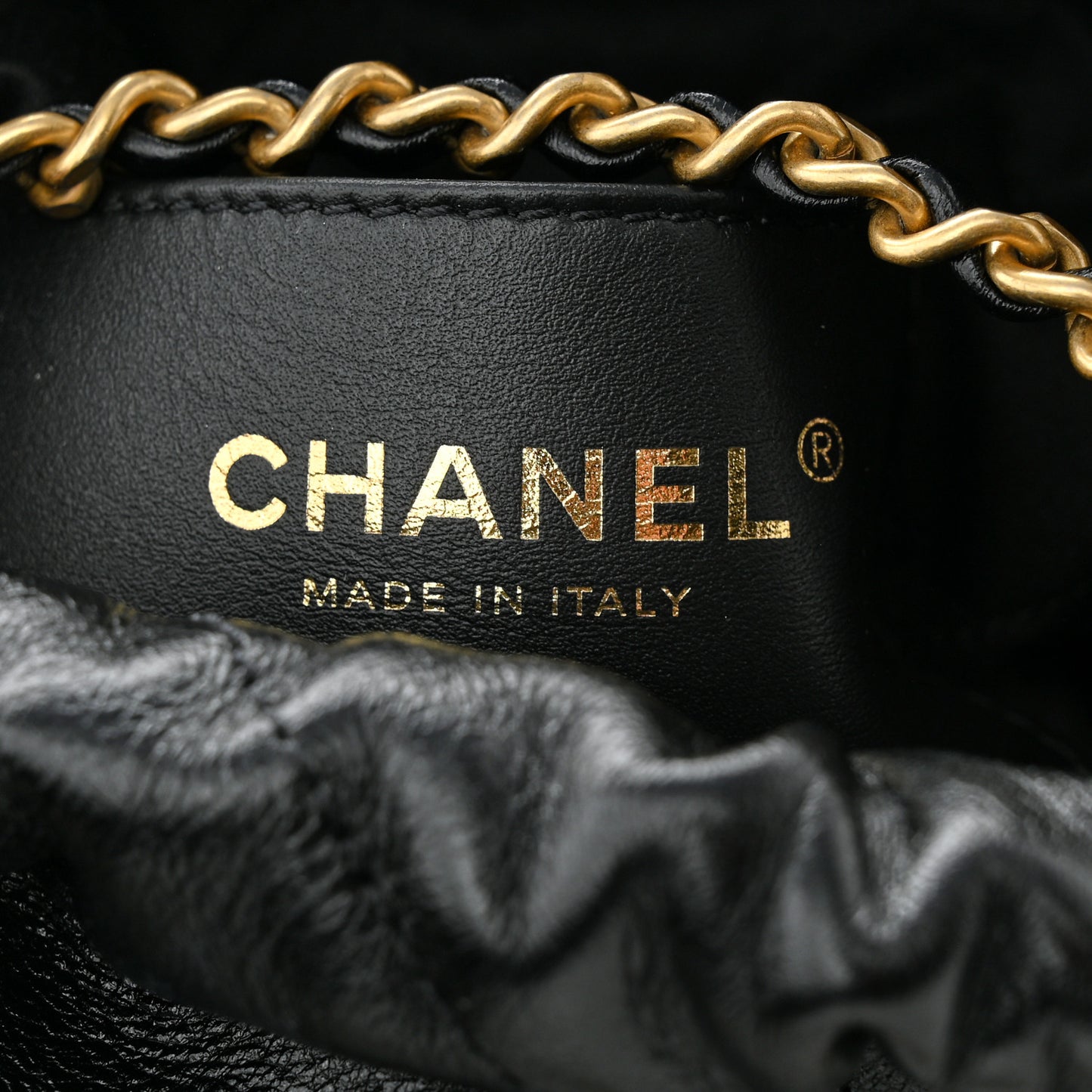 Shiny Crumpled Calfskin Quilted Pearl Mini Chanel 22 Black