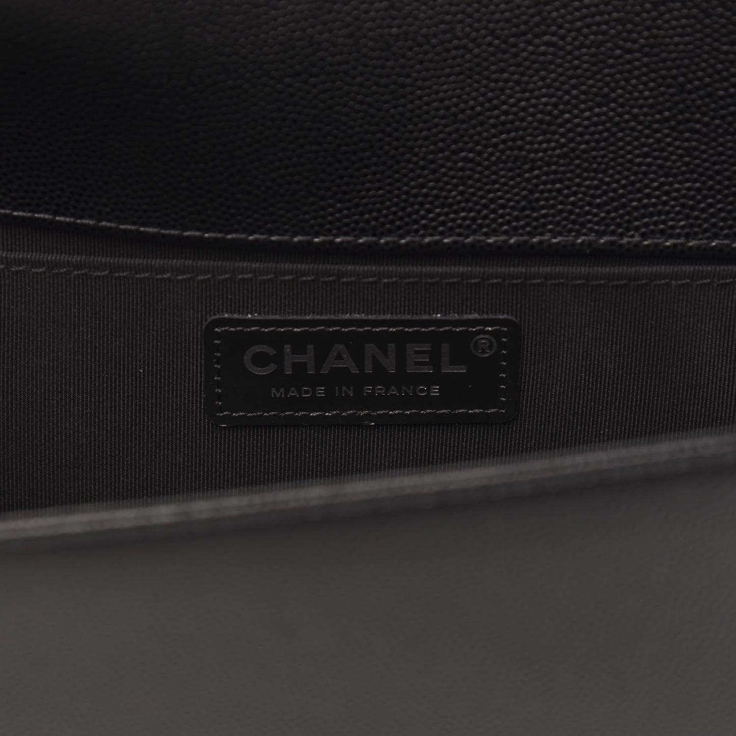 Caviar Quilted Medium Boy Flap Black